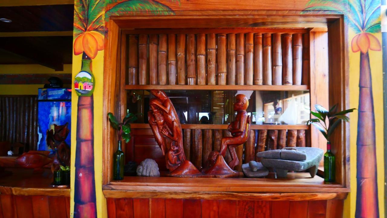 Hotel Restaurante Cocos Santa Cruz